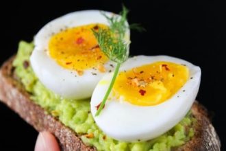 AIIMS-trained gastroenterologist lists 4 effects of eating eggs every day for 2 weeks
