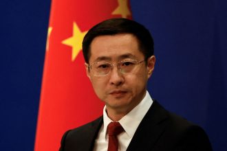 China warns of 'vicious cycle' if war escalates in Middle East