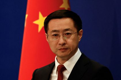 China warns of 'vicious cycle' if war escalates in Middle East