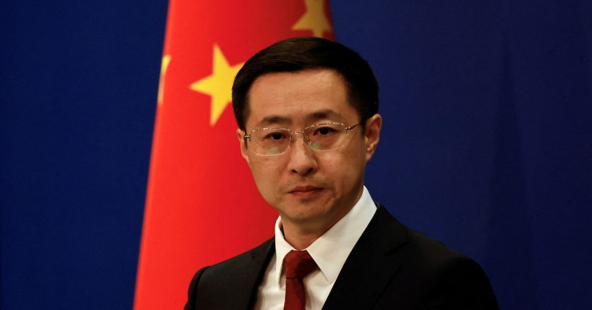 China warns of 'vicious cycle' if war escalates in Middle East