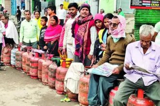 Energy crisis: Govt pushes for PNG connections, asks all ministries to assess demand