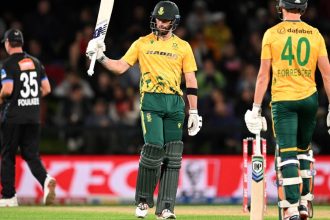 Esterhuizen, bowlers lead South Africa to 3-2 series win