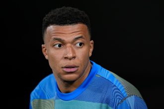 Mbappé: “A lot of lies have been told about my knee injury”