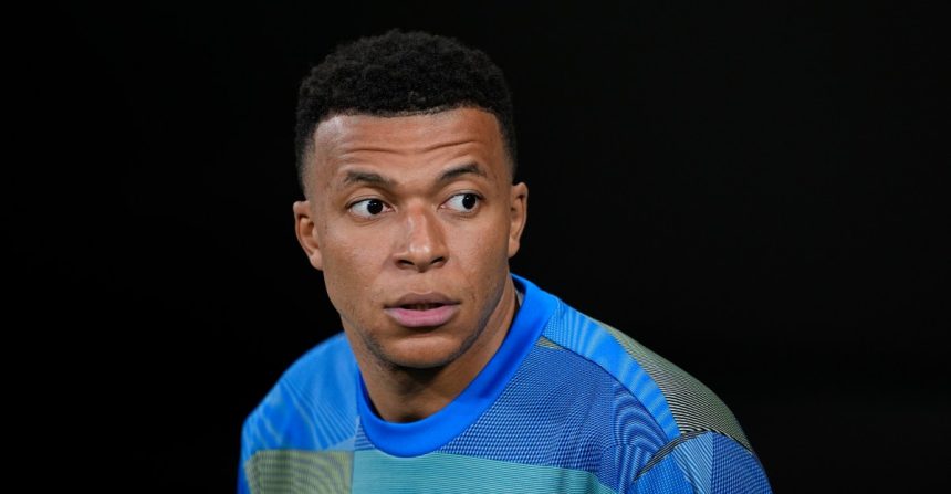 Mbappé: “A lot of lies have been told about my knee injury”