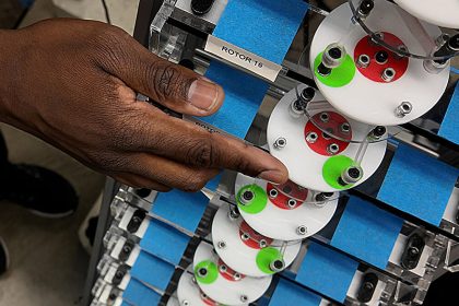 Sound waves could be used to remotely reprogram material stiffness, from implants to robotic muscles
