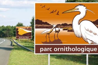 The road signs that teach travellers about France