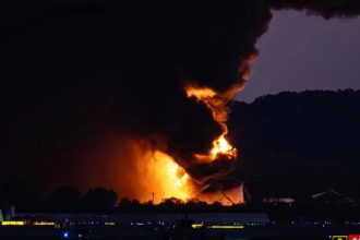 2 killed in plane crash at small airport in Arizona