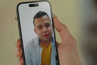 30-year-old man allowed to return to US after being deported; missed birth of son