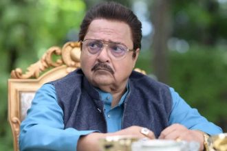 After Dhurandhar success, Rakesh Bedi gets Rs 1 cr bonus