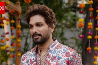 Allu Arjun Birthday: 'Raaka' star greets massive crowd outside home
