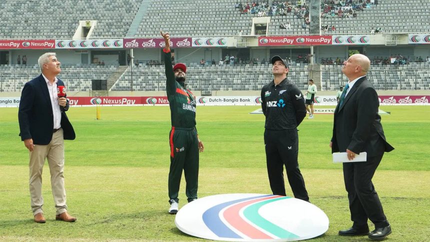 BAN vs NZ Live: Bangladesh under pressure after double blows