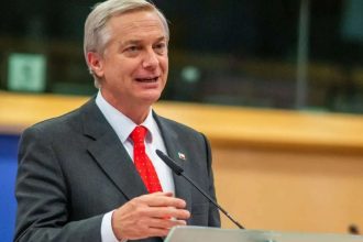 Chile's Kast to visit Argentina for first foreign tripx