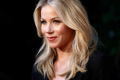 Christina Applegate’s friends worry about her