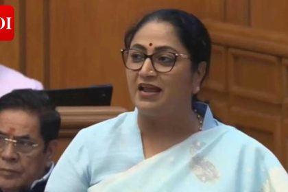 CM Rekha Gupta unveils Delhi's air pollution mitigation plan for 2026