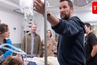 ER reunion on 'The Pitt': McCormack leads tense neurosurgery