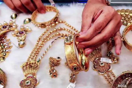 Govt imposes import curbs on gold, silver jewellery to check misuse of FTAs