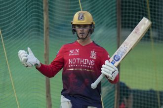 ‘He’s not doing anything’- Cook wants Jacob Bethell to quit RCB mid-season