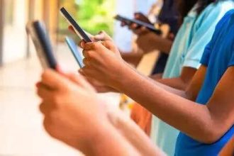 In 3 years, mobile ban in schools globally have doubled: Report