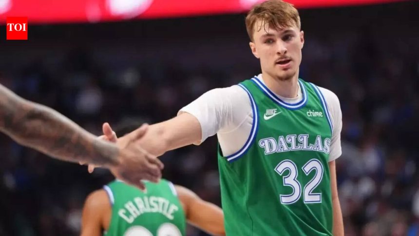 Is Cooper Flagg playing tonight vs the Phoenix Suns? Latest update on the Dallas Mavericks star's injury report (April 8, 202