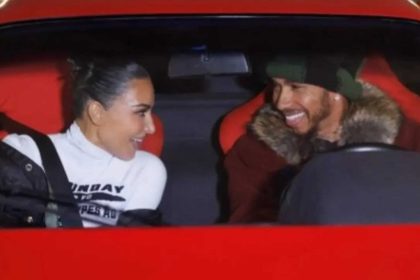 Lewis and Kim pack on the PDA on beach date - WATCH