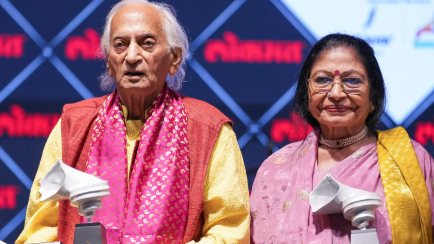 Lokmat Sur Jyotsna Awards pay tribute to classical music; Sumitra Guha, Laxman Pandit honoured