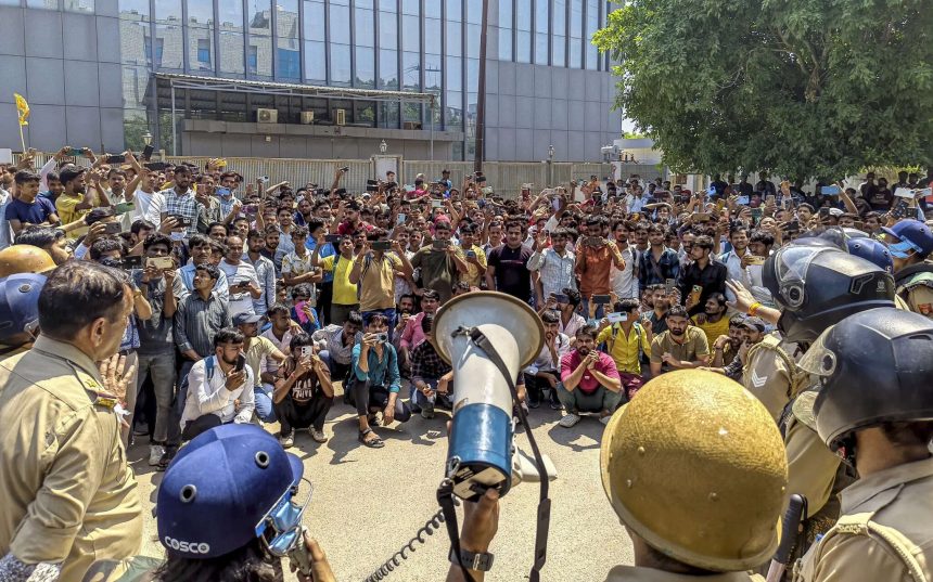 Noida workers protest: Key issues, wages, and other demands; top 10 things to know