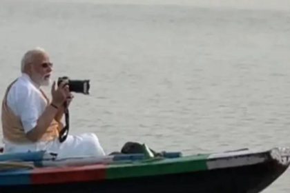 On a boat ride, PM Modi says Ganga flows ‘through the soul of Bengal’