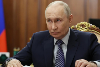 Putin announces truce with Ukraine during Orthodox Easter celebrations