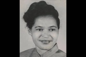 Quote of the day by Rosa Parks: "You must never be fearful about what you are doing when it is right."