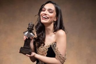 Rachel Zegler lands Best Actress in Musical award for ‘Evita’, poses with original actress Elaine Page from 1978 version