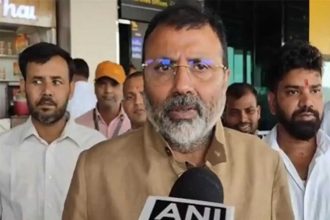 Rahul talks of April 16, BJP reminds him of April 17 history