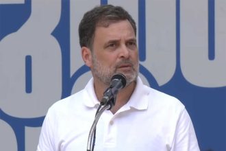 Rahul targets Mamata, TMC makes 'dog' jibe