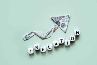 RBI flags risks to growth, says inflation could take toll