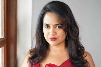 Sameera Reddy recalls spending lakhs to ‘fit in’ at 24
