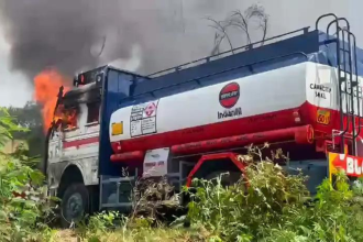 Several oil tankers catch fire in Jammu, 2 gutted
