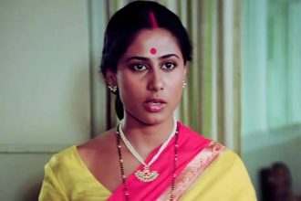 Smita Patil wanted to go as a 'suhagan', Big B & others were present at her funeral