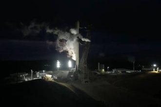SpaceX launches Falcon 9 visible across San Diego skies deploying 25 Starlink satellites to orbit