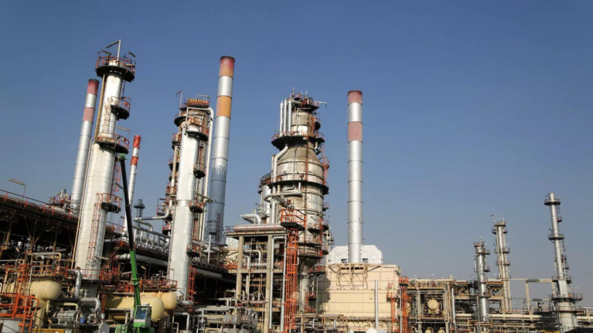 State-run oil firms to pay discounted refinery rates as fuel prices stay frozen despite crude surge