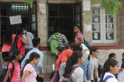 Students flag safety gaps in buses, RU campus