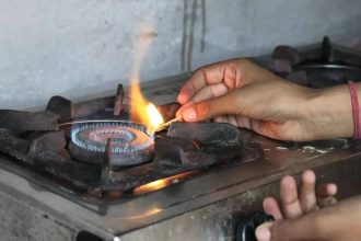 This Maharashtra village cooks without LPG or firewood
