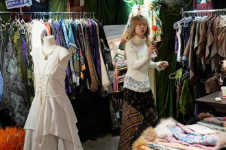 Toy prices soar as raw material costs rise due to Gulf conflict
