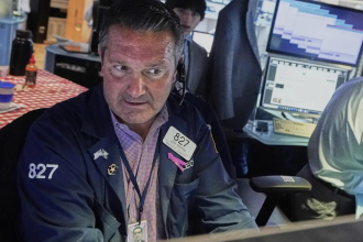 US stock market today (April 6, 2026): S&P 500 steady, Dow dips; oil swings on Iran war uncertainty