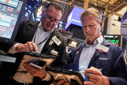 US stock market today (April 9, 2026): Dow slips, S&P 500 dips; oil climbs toward $100 as ceasefire doubts weigh