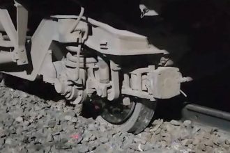 Vande Bharat derailment: Coach slips off tracks at Pune station