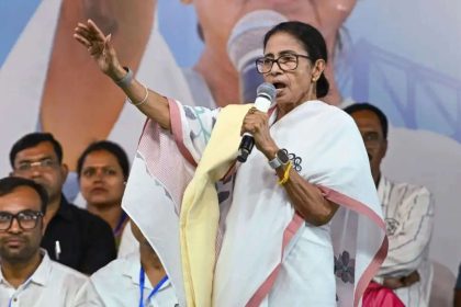 Watch: Mamata Banerjee breaks into traditional dance at Tentulia election rally