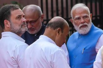 Watch: PM Modi, Rahul Gandhi engage in candid conversation during Jyotiba Phule tribute ceremony
