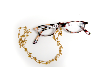 4 smart ideas to reuse and turn your old glasses into stylish wall decor in minutes