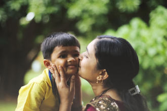 6 things emotionally intelligent parents do differently every day
