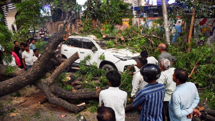 89 killed as thunderstorm batters Uttar Pradesh