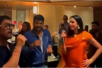 Aamir sings 'Aati Kya Khandala' at 'Daadi Ki Shaadi' screening